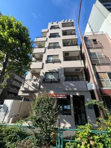 新宿区早稻田大学徒步3分 203 楼下公车直达新宿上野 池袋高田马场 有电梯阳台大衣柜 周边生活便利