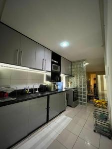 Apartamento de 2 quartos a 880m do Centro de Convenções - Hangar