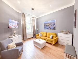 Josefov Riverside Apartment