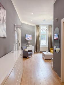 Josefov Riverside Apartment