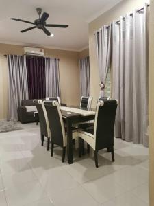 Homestay Azkha