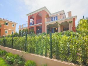 Apartment in Provence with Pool & Golf
