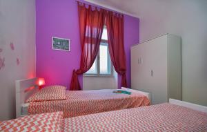 Pula city center big apartment with private parking