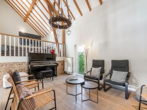 Alken Farm Stay with Terrace