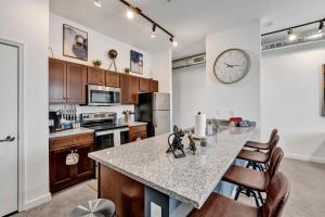 Feel the Beat of Memphis from Your DTWN 1BR Loft