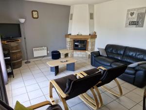 Maisons de vacances Villa in Saint-Genies with Private Pool : photos des chambres