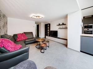 Comfort Near Historic Huy