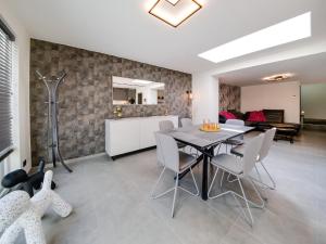 Comfort Near Historic Huy