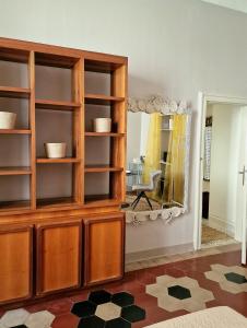 Ampia stanza con bagno privato e zona pranzo