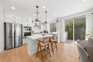 #Marbella Lane - Curated 5BR in Upscale RMV Haven