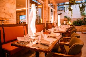 Emboita Hotel Limited