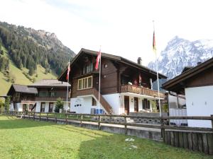 Chalet in Lenk near Simmen Falls