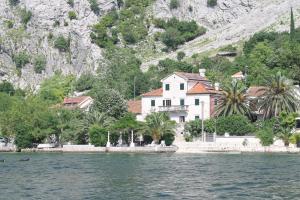 Talu Holiday Home Finovic Kotor Montenegro