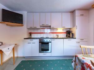 Apartment in See near Ski Slopes