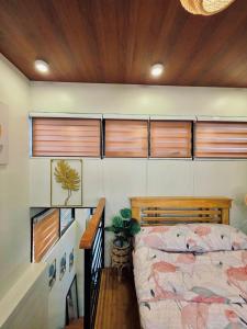 Romantic Chic Cottage with View