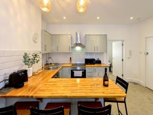 Pass the Keys Llandaff - Modern Bright Central wParking