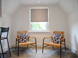 Roath - Modern Flat Near City Centre WParking Pass the Keys