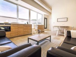 Classy Apartment in Villesèque-des-Corbières with Swimming Pool