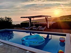 LUXURY VILLA ŠENTADA