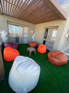 Modern 4BR Villa - Exclusive Hacienda Bay