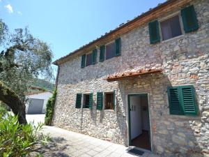 Tuscan heaven Vinci and Pistoia