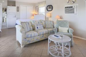 Coles Houses 4159-4 home