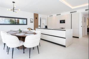 Casa Bella - Brand New Luxury 4 Bedroom Villa on La Cala Golf!!