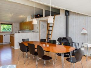 10 person holiday home in Væggerløse-By Traum