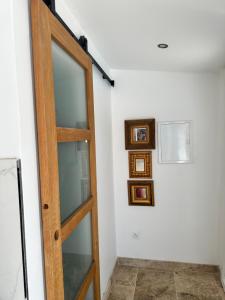 Appartements Jolie maison avec vue sur piscine : photos des chambres