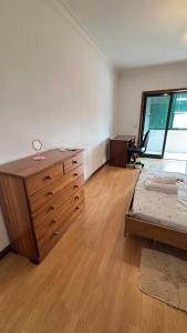 Quarto duplo com varanda no centro de Viseu