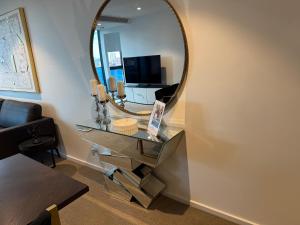 Urban 3 Bedroom Apartment in Southbank