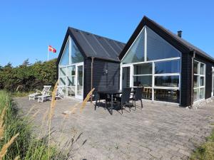 6 person holiday home in Blokhus