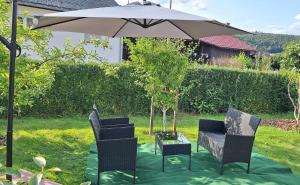 NEU Ganze Wohnung Boxspringbett & Gartenzugang