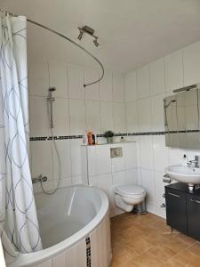 NEU Ganze Wohnung Boxspringbett & Gartenzugang