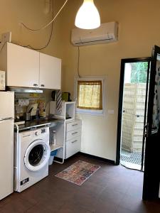 Monolocali Verde Mare by SMART-HOME