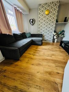 SwankyHome4Groups n Contractors