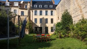 Villas Maison quartier historique avec jardin et parking prive : photos des chambres