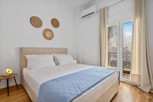 Central Beachfront Apt with a Breathtaking View!