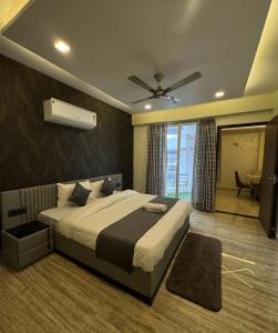 FamJam Onyx Oasis 4bhk apartment