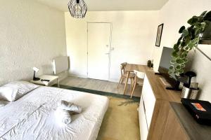Apartment on the Port of Carnon