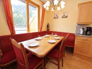 Chalet in Saalbach near Ski Lift