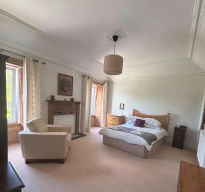 Holiday House at 22, Contemporary 3 bedroom cottage in historic Wigtown