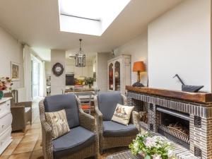 House in Zingem near Hiking Trails