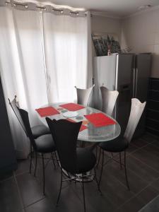 Appartements independent apartment in house with 3 bedrooms : photos des chambres