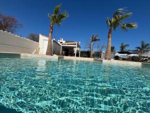 house with pool, beach access by private road - Ubytování bez kategorie ve městě Le Grau-dʼAgde