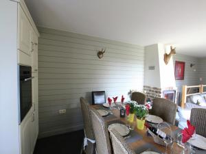 Riverside Mansion Retreat