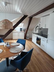 Bijou petit -mit Terrasse