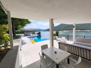 Villa Tikvesh Lake