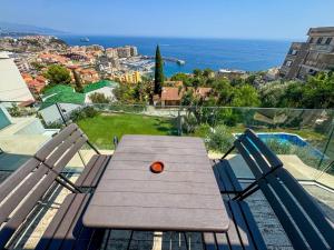 Appartements Mont des Olives - Cap D'ail- app6 : photos des chambres