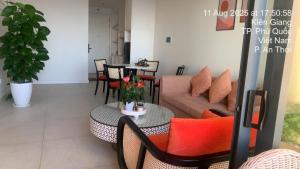 Homestay hillside an thới